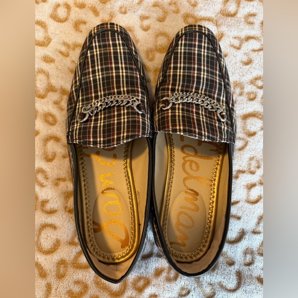 Sam Edelman Checkered Loafers with Silver Chain
Women’s Size: 8.5 - Picture 3 of 8